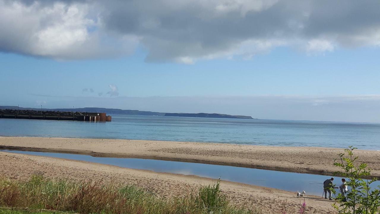 J And J Guest House Ballycastle Luaran gambar